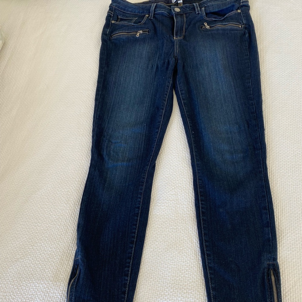 Paige dark rinse jeans with zippers size 32